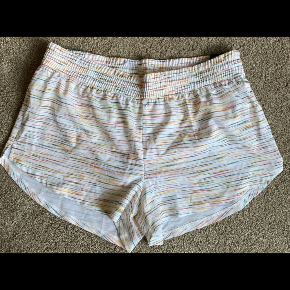 NWT DSG Shorts Women's White Spacedye 3" Inseam Mid Rise Striped Lined Large